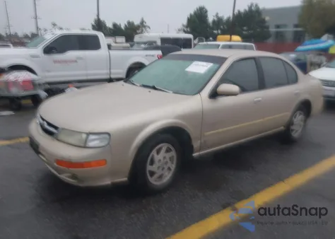 1997 Nissan Maxima Gle/Gxe/Se z USA, uszkodzony, nr VIN JN1CA21D9VM507912